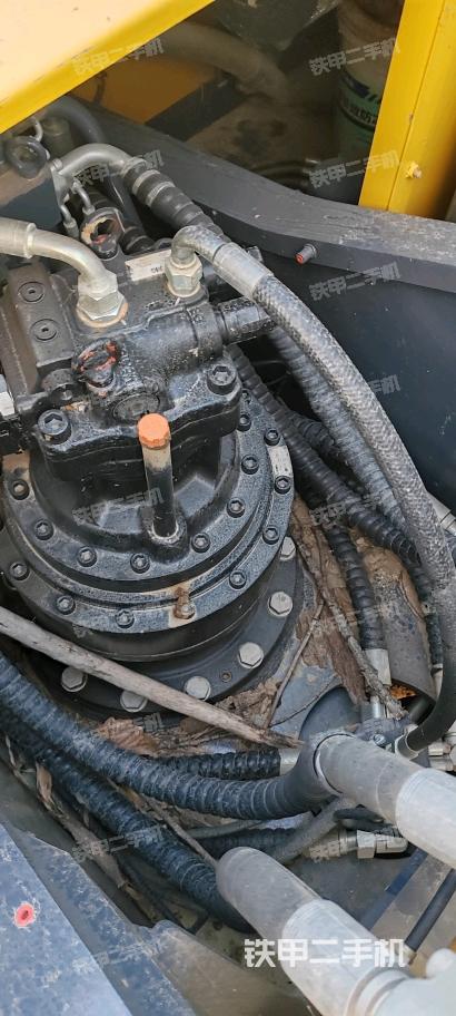 回轉(zhuǎn)馬達(dá)（上車部件）