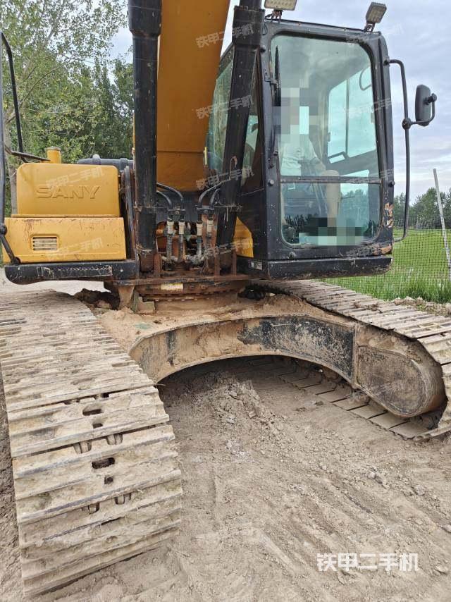 大臂油缸整體?豎拍（工作和回轉(zhuǎn)裝置）