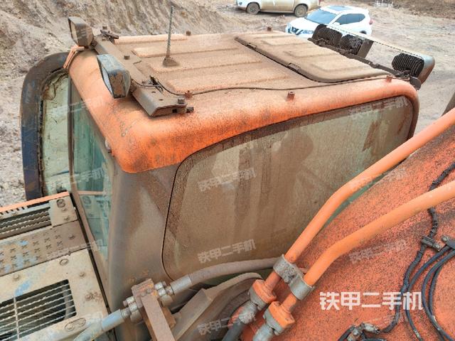 駕駛室頂部俯視（上車部件）