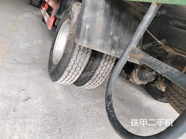右引導(dǎo)輪/右前輪(行走機構(gòu)) 右引導(dǎo)輪/右前輪(行走機構(gòu))