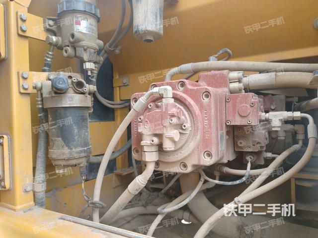 液壓泵斜45?左（大件艙室）