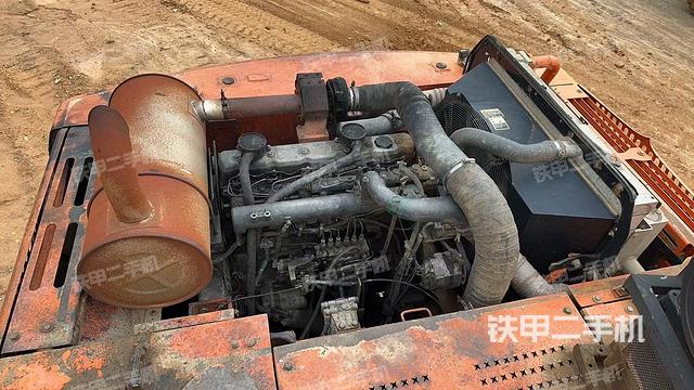 發(fā)動機整體俯視(整機外觀) 發(fā)動機整體俯視(整機外觀)