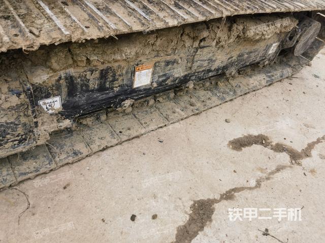 單側(cè)履帶整體（整機(jī)外觀）