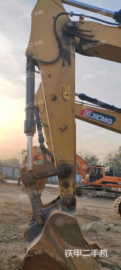 小臂整體左后（工作和回轉(zhuǎn)裝置）