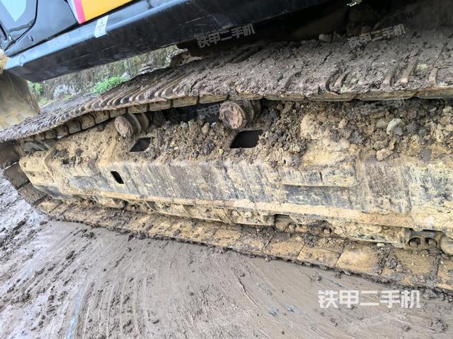 右驅(qū)動(dòng)輪（行走機(jī)構(gòu)）