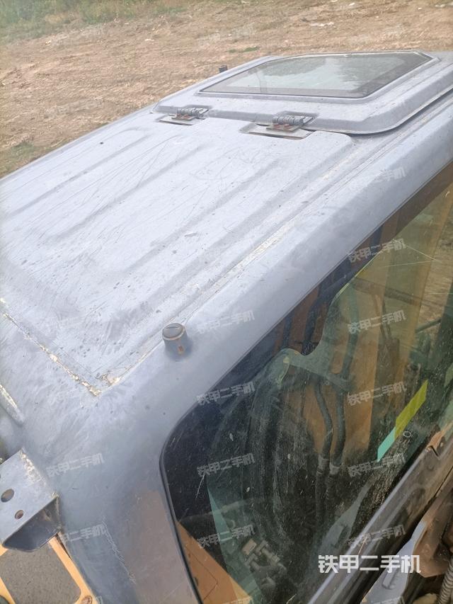 駕駛室頂部俯視（上車部件）