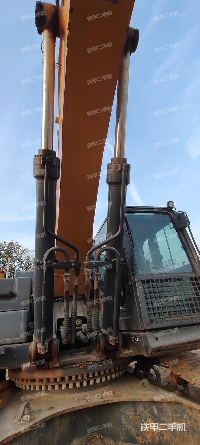 大臂油缸整體?豎拍（工作和回轉(zhuǎn)裝置）