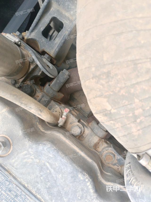 氣門室蓋螺絲特寫（上車部件）