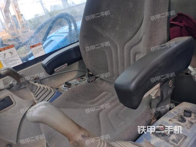 座椅左側(cè)控制臺(tái)/音響/含左手柄（駕駛室部分）