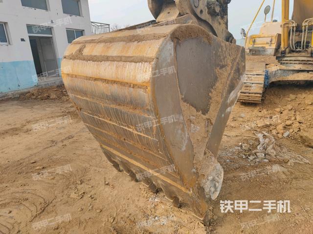 鏟斗45度(工作和回轉(zhuǎn)裝置) 鏟斗45度(工作和回轉(zhuǎn)裝置)