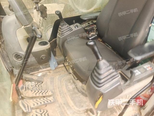 座椅左側(cè)控制臺(tái)/音響/含左手柄（駕駛室部分）