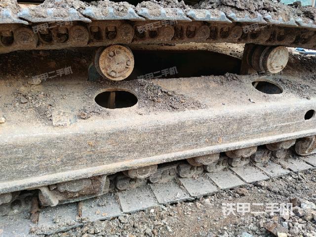 右側(cè)履帶整體（行走機(jī)構(gòu)）