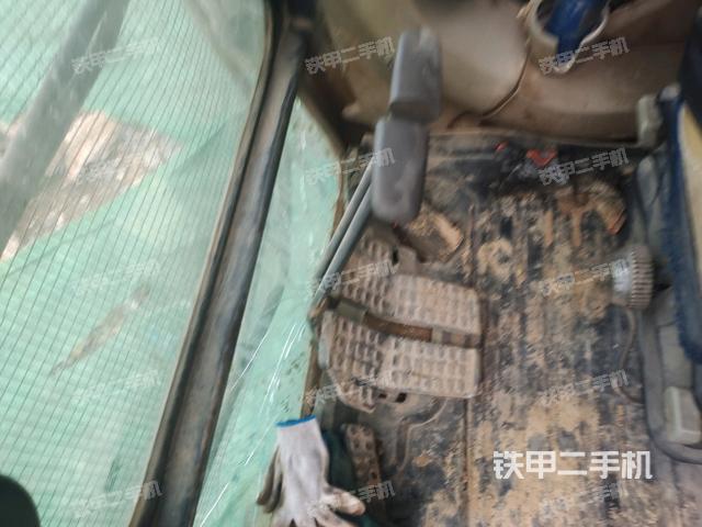 座椅后部(駕駛室部分) 座椅后部(駕駛室部分)
