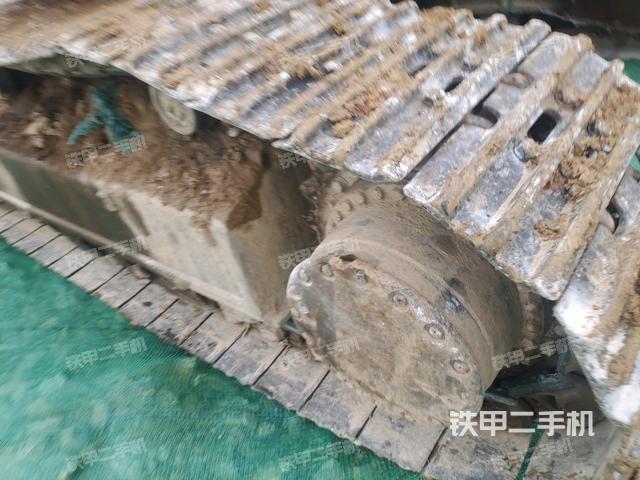 右側(cè)行走馬達(dá)蓋板(行走機構(gòu)) 右側(cè)行走馬達(dá)蓋板(行走機構(gòu))