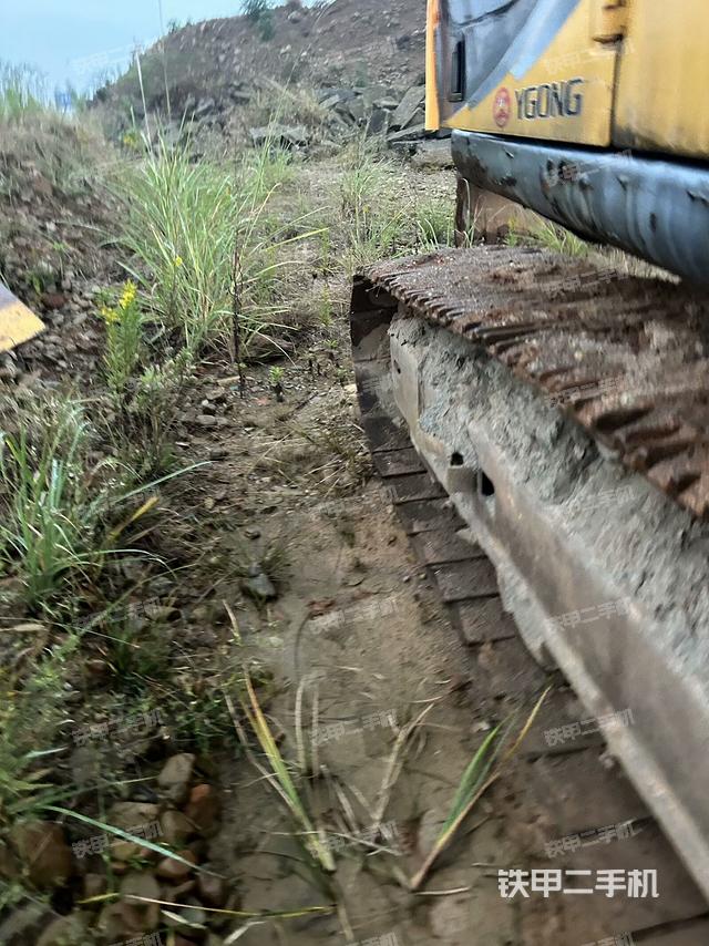 左側(cè)履帶整體?（行走機(jī)構(gòu)）