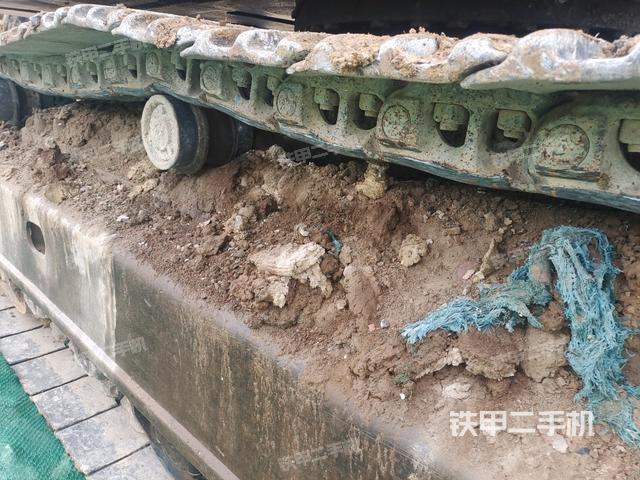 右側(cè)履帶整體(行走機構(gòu)) 右側(cè)履帶整體(行走機構(gòu))