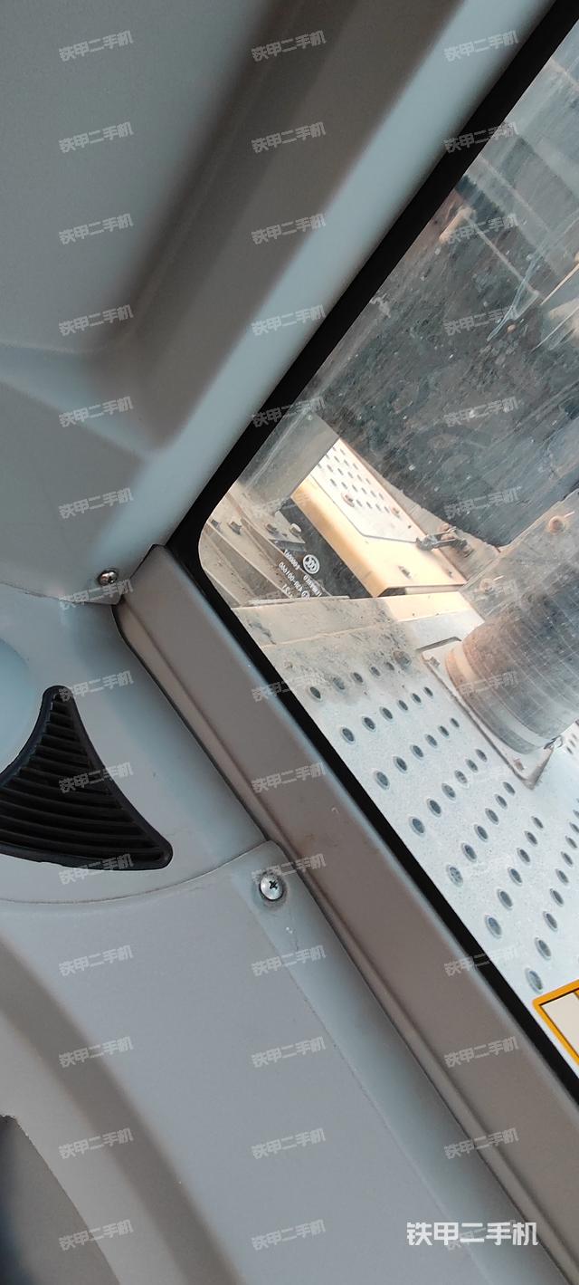 后窗玻璃角標(biāo)（駕駛室部分）