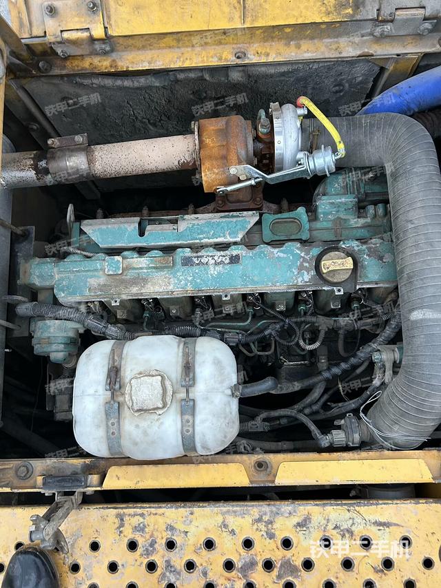 發(fā)動機室(上車部件) 發(fā)動機室(上車部件)