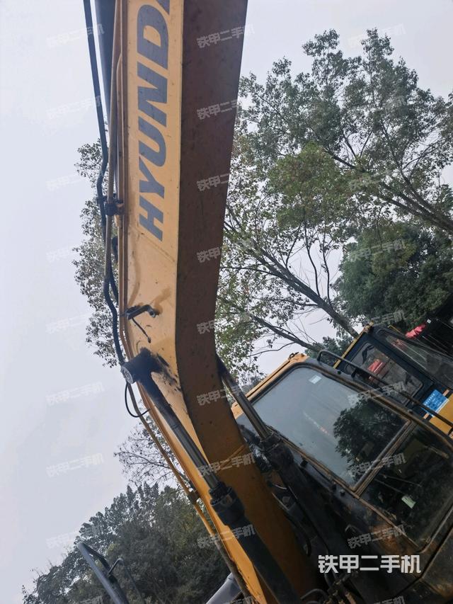 大臂油缸整體?豎拍(工作和回轉(zhuǎn)裝置) 大臂油缸整體?豎拍(工作和回轉(zhuǎn)裝置)