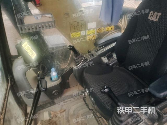 座椅左側(cè)控制臺(tái)/音響/含左手柄(駕駛室部分) 座椅左側(cè)控制臺(tái)/音響/含左手柄(駕駛室部分)
