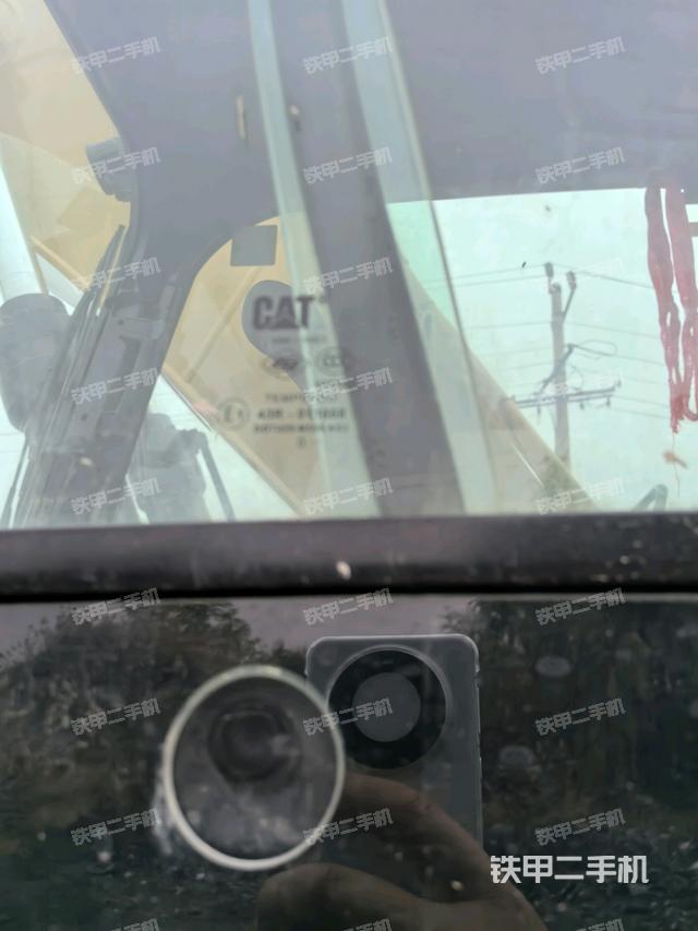 后窗玻璃角標（駕駛室部分）