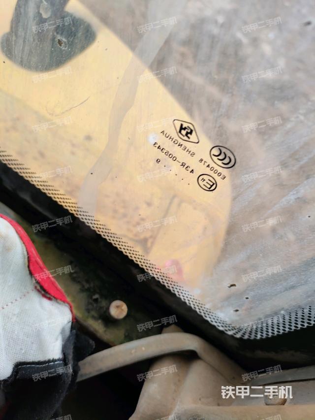 后窗玻璃角標(biāo)（駕駛室部分）