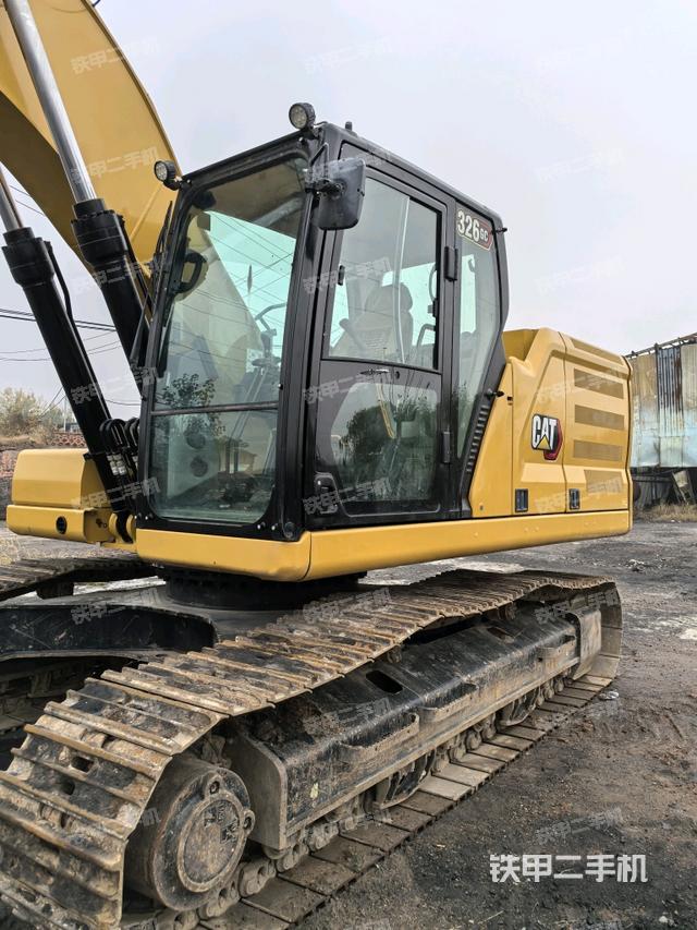 駕駛室左前45度（駕駛室部分）