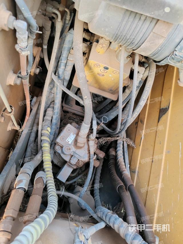 回轉(zhuǎn)馬達（上車部件）