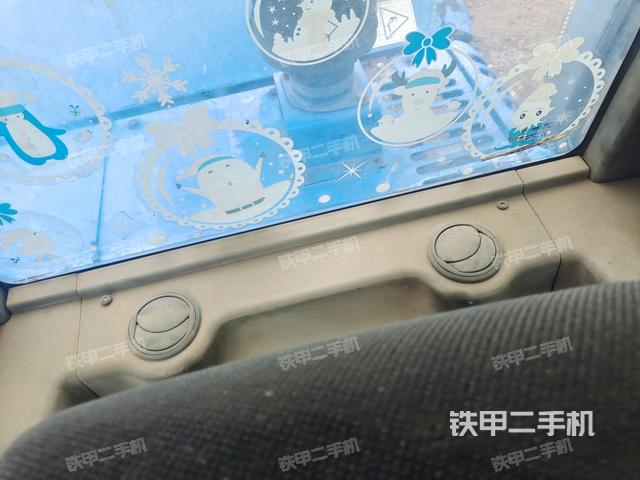 座椅右側(cè)控制臺(tái)/鑰匙門/油門/含右手柄（駕駛室部分）