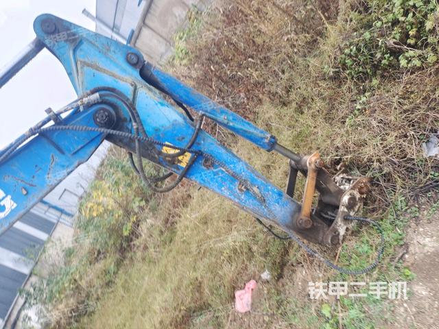 鏟斗右后整體（工作和回轉(zhuǎn)裝置）