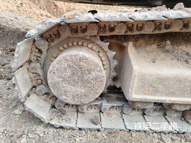 右驅(qū)動(dòng)輪（行走機(jī)構(gòu)）