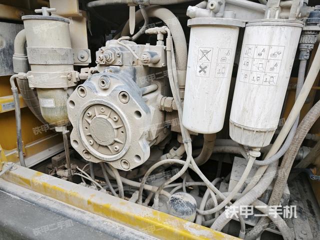 液壓泵斜45?右(大件艙室) 液壓泵斜45?右(大件艙室)