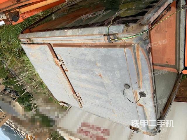 駕駛室頂部（整機(jī)外觀）