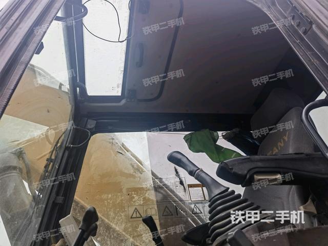 頂棚整體(駕駛室部分) 頂棚整體(駕駛室部分)