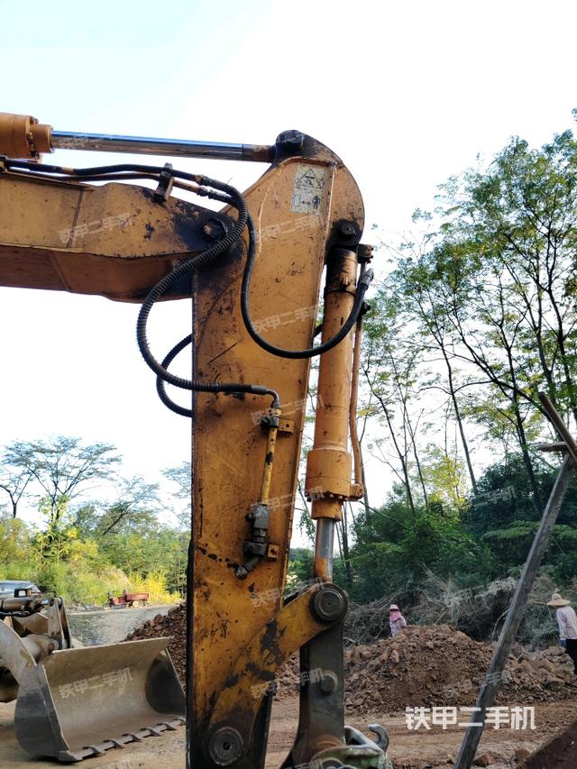 小臂整體左后（工作和回轉(zhuǎn)裝置）