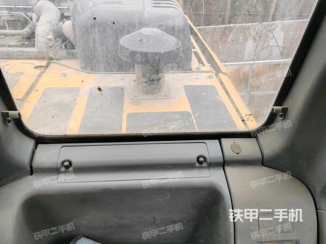 駕駛室左前45度(駕駛室部分) 駕駛室左前45度(駕駛室部分)