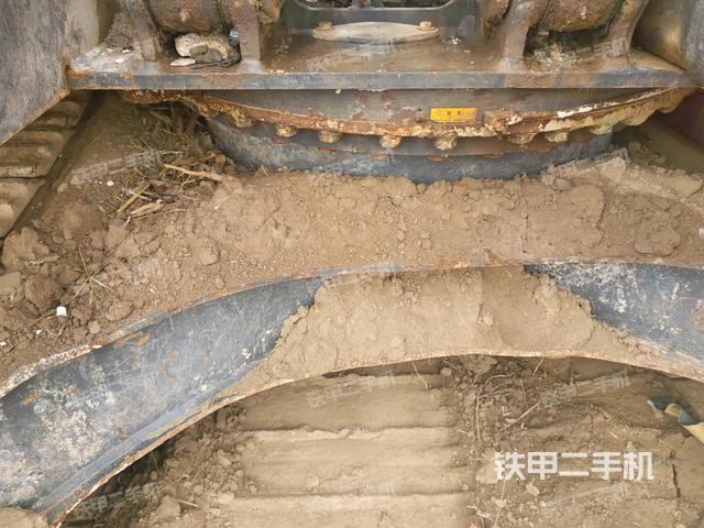 轉(zhuǎn)盤和下車架正前(工作和回轉(zhuǎn)裝置) 轉(zhuǎn)盤和下車架正前(工作和回轉(zhuǎn)裝置)