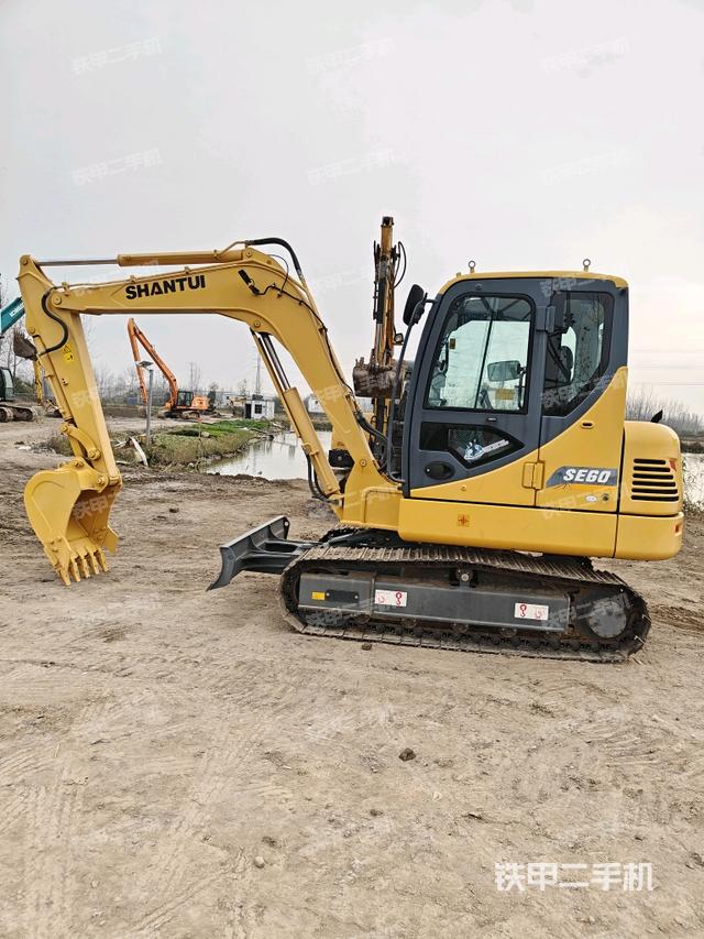 左后45（整機外觀）