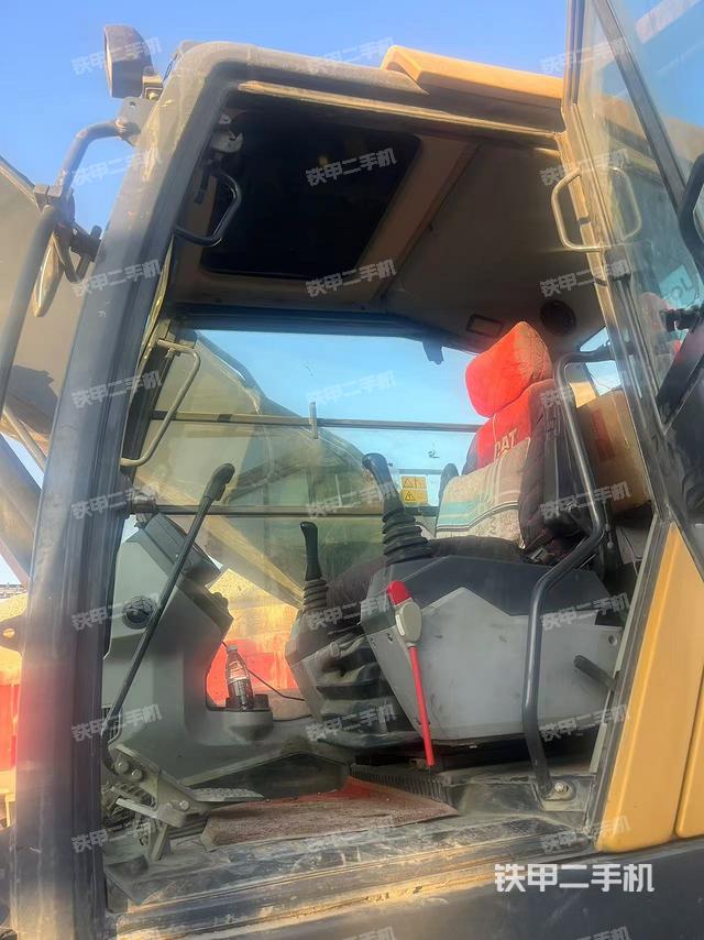 座椅后部（駕駛室部分）