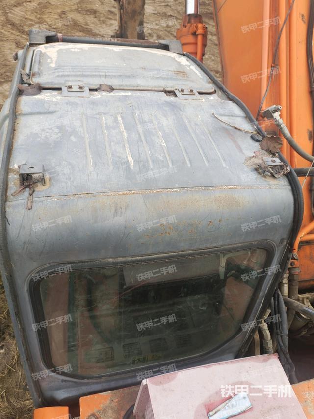 駕駛室頂部俯視（上車(chē)部件）