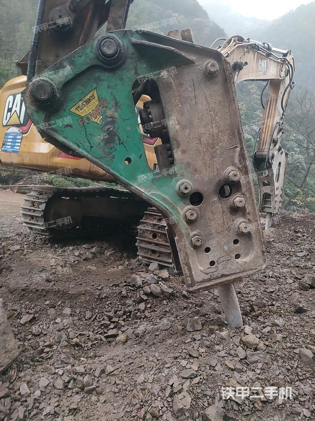 整機(jī)左側(cè)(設(shè)備外觀及核心部件) 整機(jī)左側(cè)(設(shè)備外觀及核心部件)