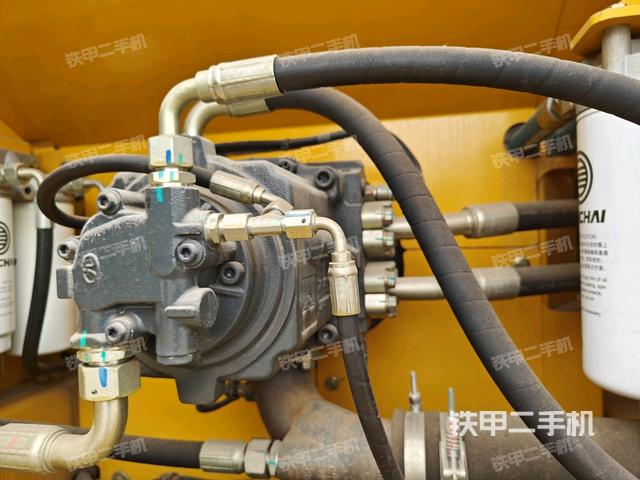 液壓泵斜45?左（大件艙室）