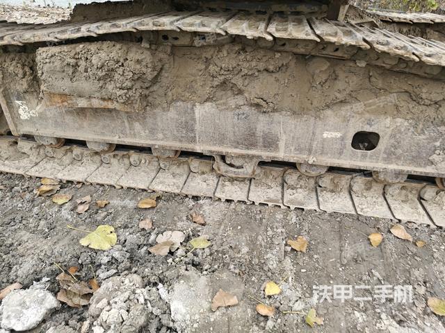 右驅(qū)動輪（行走機構(gòu)）