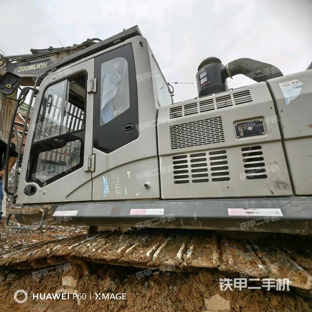 駕駛室左前45度（駕駛室部分）