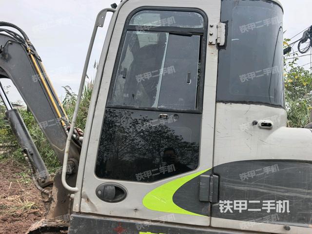 ?駕駛室正側（駕駛室部分）