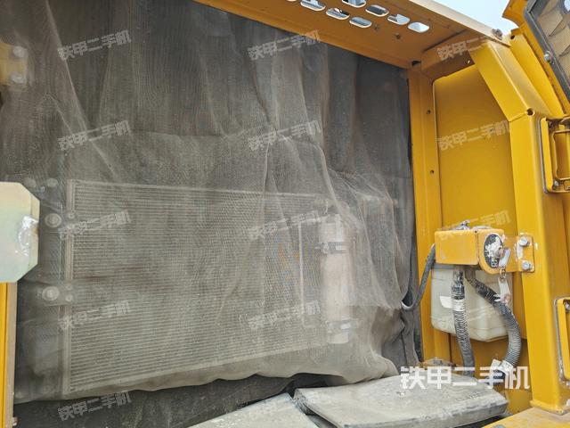 散熱器正面（大件艙室）