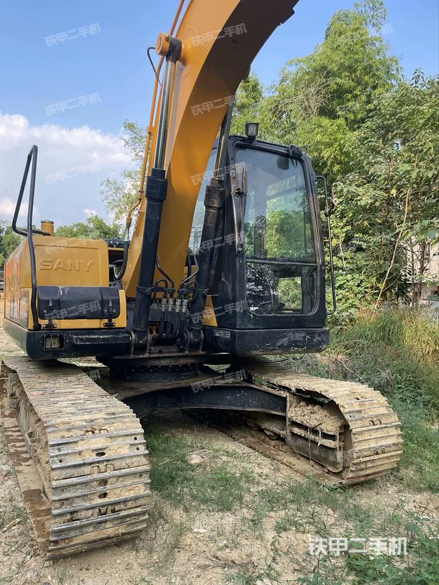 大臂整體?右側（工作和回轉裝置）