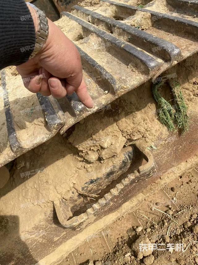 單側(cè)履帶整體（整機(jī)外觀）