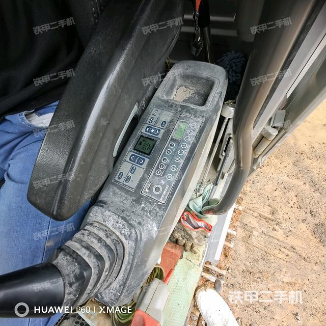 座椅右側(cè)控制臺(tái)/鑰匙門/油門/含右手柄（駕駛室部分）