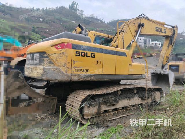 右后45(整機(jī)外觀) 右后45(整機(jī)外觀)